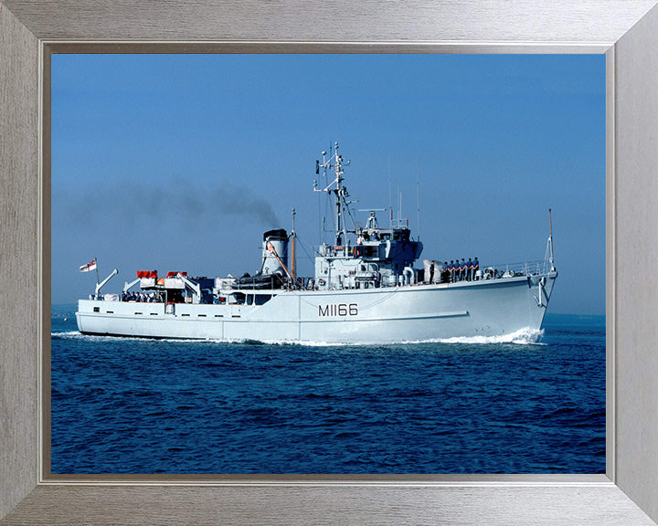 HMS Nurton M1166 | Photo Print | Framed Print | Ton Class | Minesweeper | Royal Navy Hampshire Prints