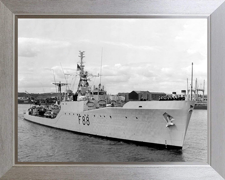 HMS Malcolm F88 Royal Navy Blackwood class frigate Photo Print or Framed Print - Hampshire Prints