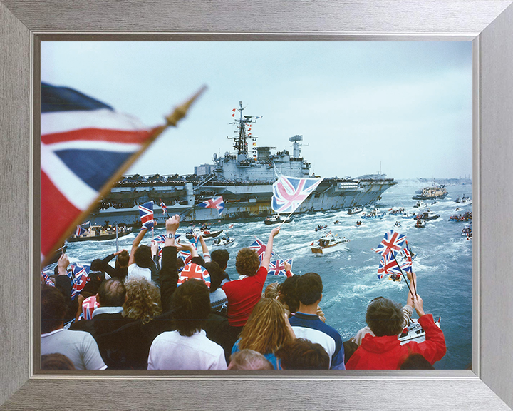 HMS Hermes (R12) Photo Print - Falklands Return - Royal Navy Centaur Class Aircraft Carrier Hampshire Prints 10 x 8 Silver Frame No