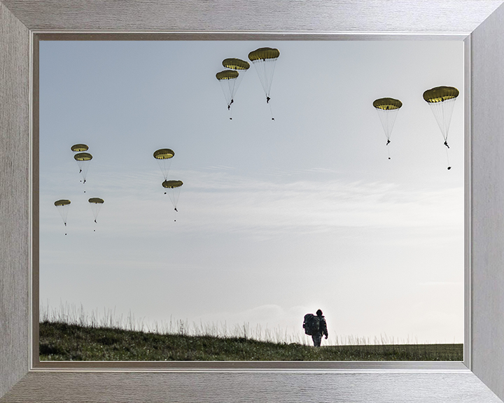British Army Medic and Parachutes 2026 Photo Print Wall Art Military Decor Poster Posters, Prints, & Visual Artwork Hampshire Prints 10 x 8 Silver Frame No