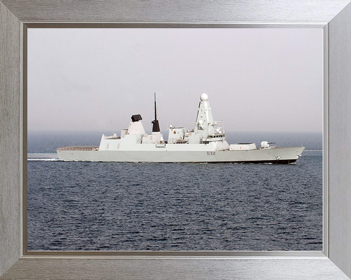 HMS Daring (D32) Royal Navy Type 45 Destroyer Starboard view at Sea Photo Print Wall Art Decor Posters, Prints, & Visual Artwork Hampshire Prints 10 x 8 Silver Frame No