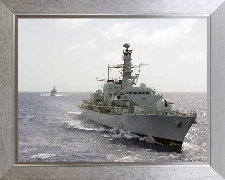 HMS Argyll (F231) Photo Print - Underway 2014 - Royal Navy Type 23 Frigate Posters, Prints, & Visual Artwork Hampshire Prints 10 x 8 Silver Frame No