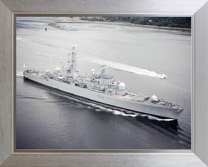HMS Bristol (D23) Royal Navy Type 82 Destroyer Entering Harbour Photo Print Wall Art Decor Posters, Prints, & Visual Artwork Hampshire Prints 10 x 8 Silver Frame No