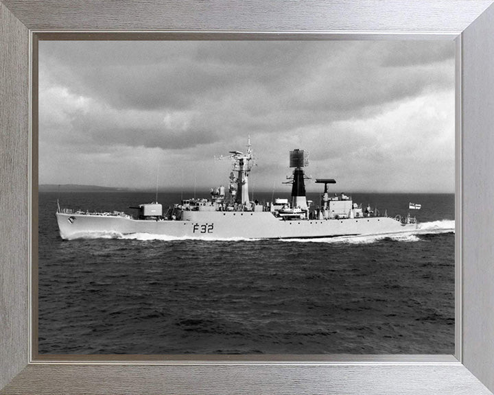 HMS Salisbury F32 | Photo Print | Framed Print | Salisbury Class | Frigate | Royal Navy Hampshire Prints