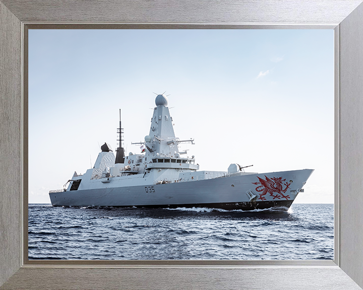 HMS Dragon (D35) Royal Navy Type 45 Destroyer Low Starboard View Photo Print Wall Art Decor Posters, Prints, & Visual Artwork Hampshire Prints 10 x 8 Silver Frame No
