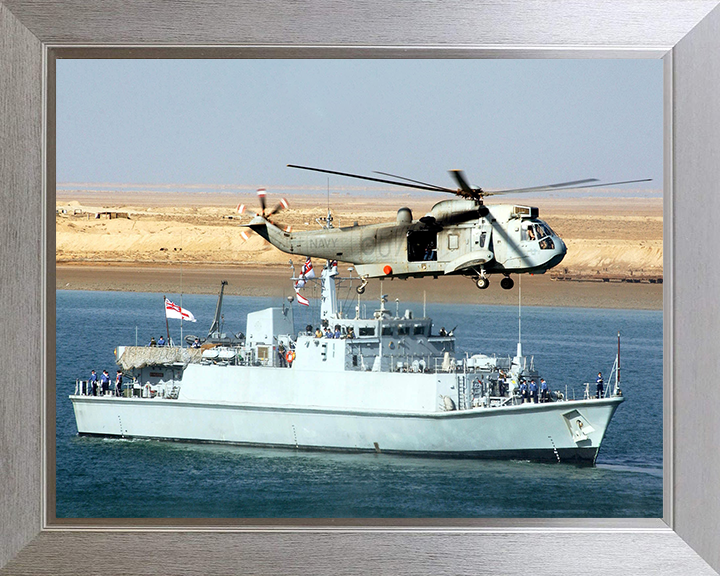 HMS Sandown (M101) Photo Print - Arabian Gulf 2003 - Royal Navy Sandown Class Minehunter Hampshire Prints 10 x 8 Silver Frame No