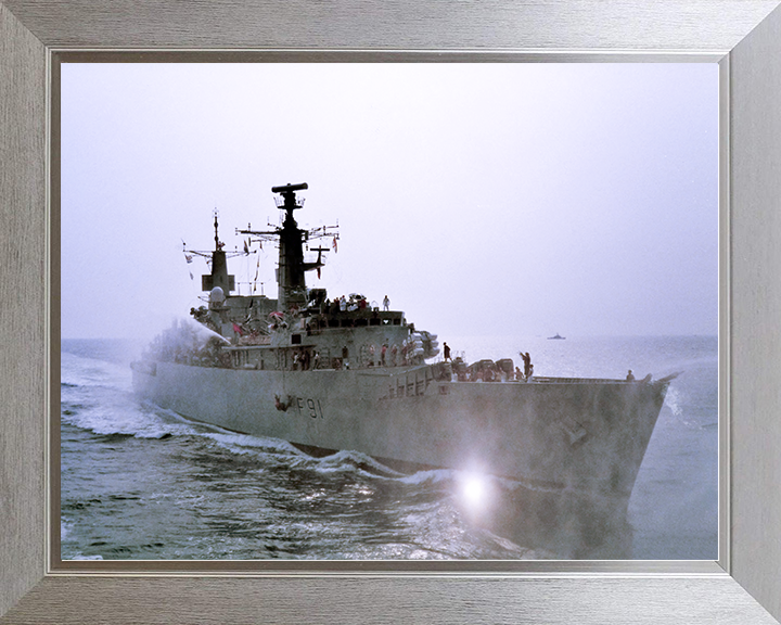 HMS Brazen (F91) Royal Navy Type 22 Frigate Handing Over Photo Print Wall Art Naval Decor Posters, Prints, & Visual Artwork Hampshire Prints 10 x 8 Silver Frame No