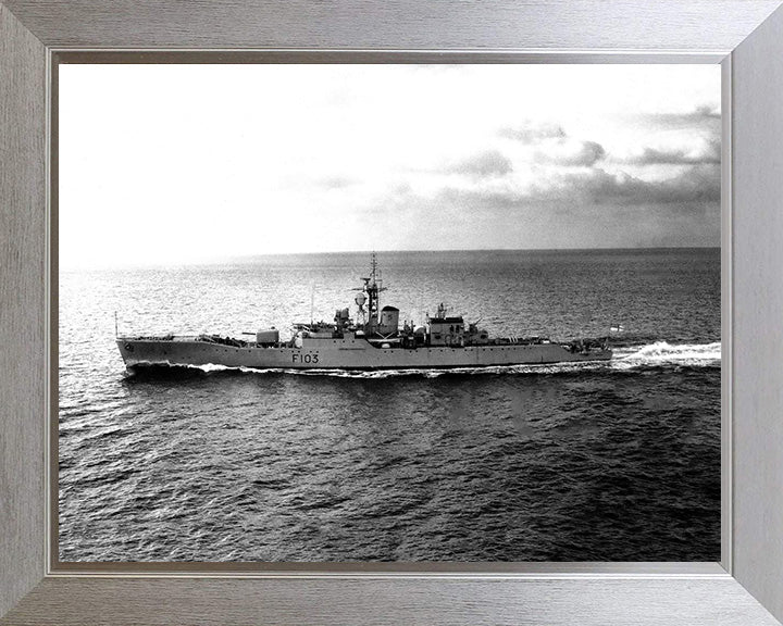 HMS Lowestoft F103 Royal Navy Rothesay class frigate Photo Print or Framed Print - Hampshire Prints