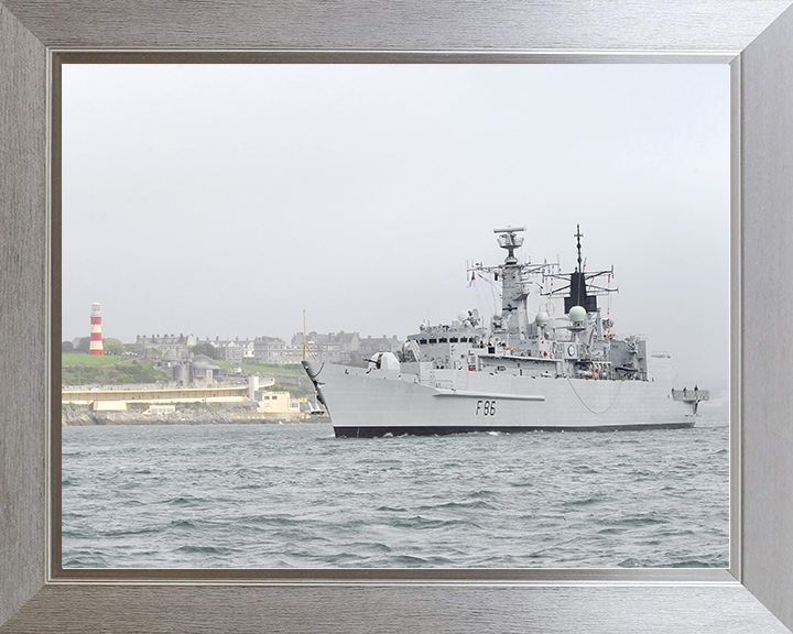 HMS Campbeltown (F86) Royal Navy Type 22 Frigate Entering Plymouth Photo Print Wall Art Decor Posters, Prints, & Visual Artwork Hampshire Prints 10 x 8 Silver Frame No