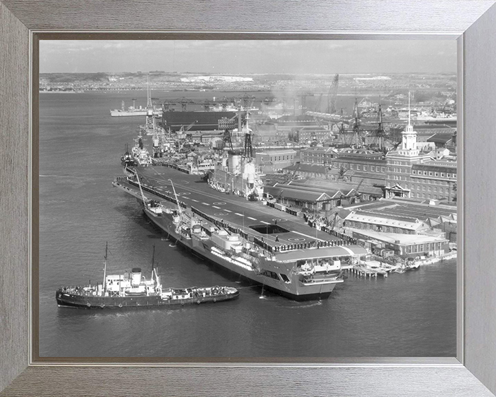 HMS Eagle (R05) Photo Print - Portsmouth 1964 - Royal Navy Audacious Class Aircraft Carrier Hampshire Prints 10 x 8 Silver Frame No