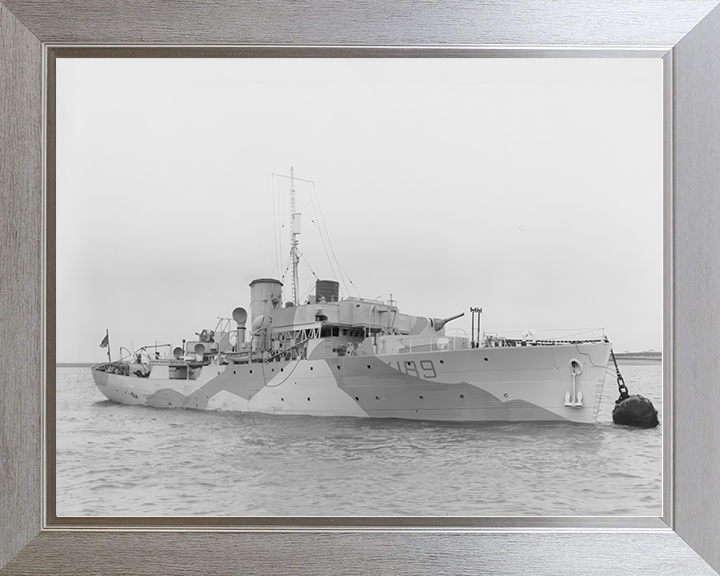HMS Bergamot (K189) Royal Navy Flower Class Corvette At A Buoy 1942 Photo Print Wall Art Decor Posters, Prints, & Visual Artwork Hampshire Prints 10 x 8 Silver Frame No