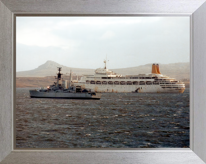 HMS Andromeda (F57) Photo Print - Falklands 1982 - Royal Navy Leander Class Frigate Hampshire Prints 10 x 8 Silver Frame No