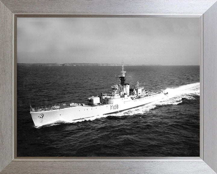 HMS Londonderry F108 Royal Navy Rothesay class frigate Photo Print or Framed Print - Hampshire Prints