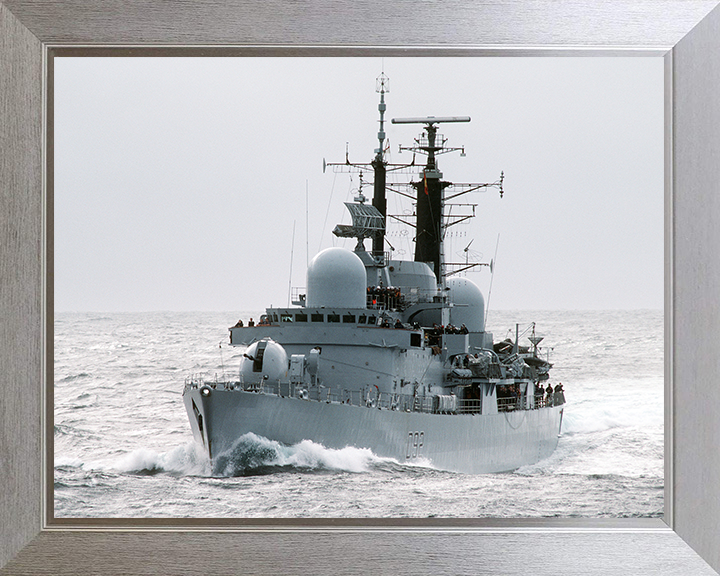 HMS Liverpool (D92) Photo Print - Underway 1986 - Royal Navy Type 42 Destroyer Hampshire Prints 10 x 8 Silver Frame No