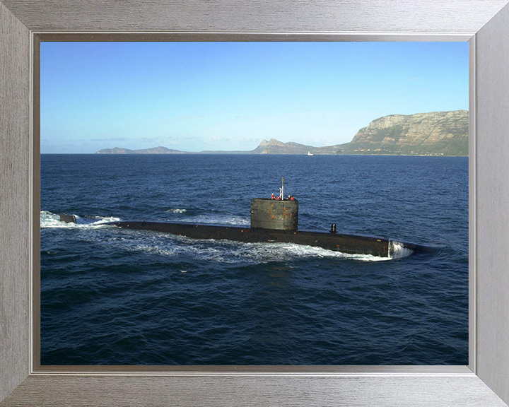 HMS Splendid (S106) Photo Print - South Africa 2002 - Royal Navy Swiftsure Class Submarine Hampshire Prints 10 x 8 Silver Frame No