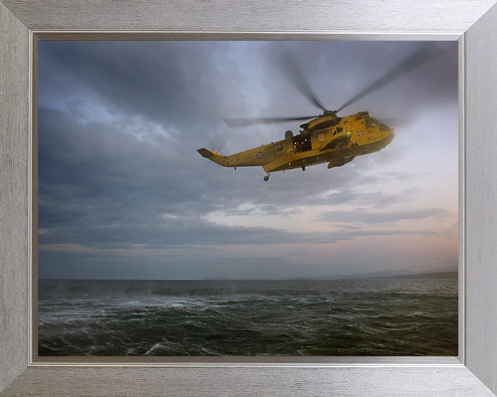 RAF (SAR) Sea King Helicopter Piloted by Prince William Photo Print - Royal Air Force Aircraft Posters, Prints, & Visual Artwork Hampshire Prints 10 x 8 Silver Frame No