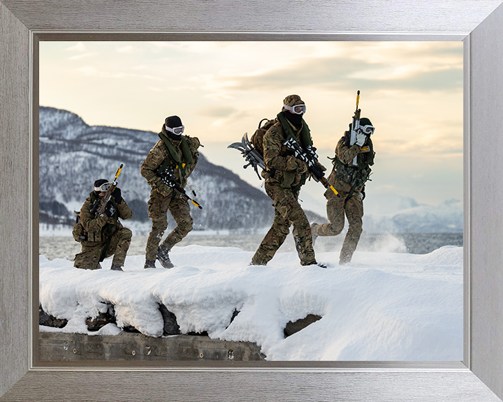 Royal Marines cold weather beach Landing Photo Print - 40 Commando Hampshire Prints 10 x 8 Silver Frame No