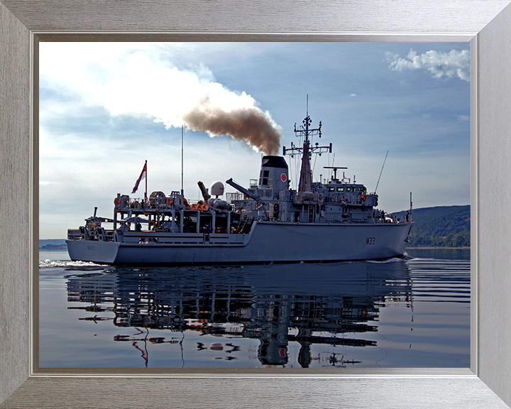HMS Brocklesby (M33) Photo Print - Sails From HMNB Clyde 2006 - Royal Navy Hunt Class Mine Warfare Vessel Posters, Prints, & Visual Artwork Hampshire Prints 10 x 8 Silver Frame No