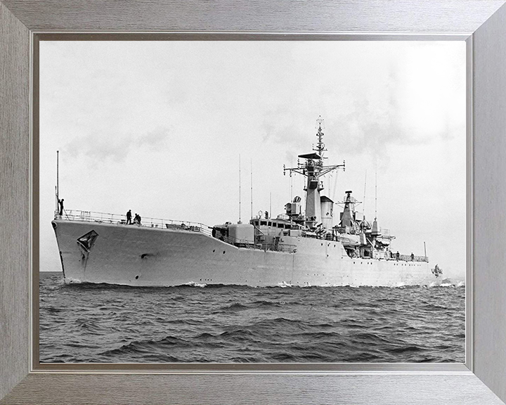 HMS Berwick (F115) Royal Navy Rothesay Class Frigate Port Side View Photo Print Wall Art Decor Posters, Prints, & Visual Artwork Hampshire Prints 10 x 8 Silver Frame No
