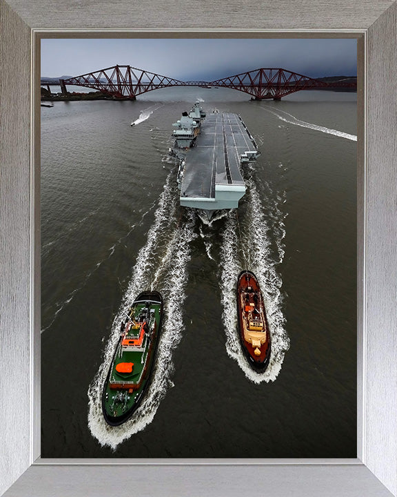 HMS Queen Elizabeth R08 | Photo Print | Framed Print | Queen Elizabeth Class | Aircraft Carrier | Royal Navy Hampshire Prints