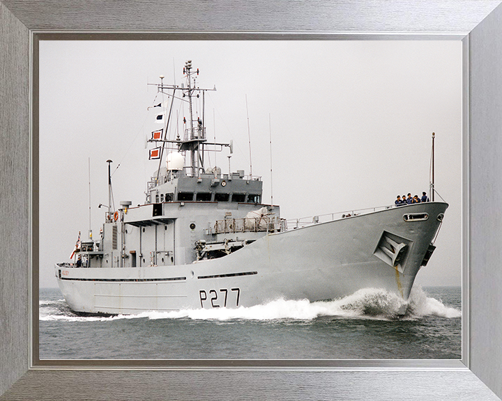 HMS Anglesey (P277) Royal Navy Island Class Patrol Vessel Underway Photo Print Wall Art Decor Posters, Prints, & Visual Artwork Hampshire Prints 10 x 8 Silver Frame No