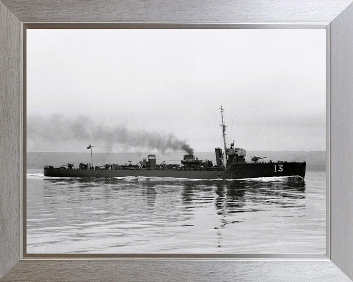 HMS Midge (H13) Photo Print - At Sea 1915 - Royal Navy Acasta Class Destroyer Posters, Prints, & Visual Artwork Hampshire Prints 10 x 8 Silver Frame No