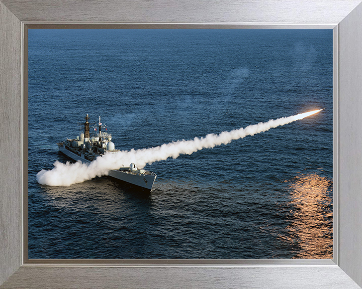 HMS Edinburgh (D97) Royal Navy Type 42 Destroyer Firing Sea Dart Photo Print Wall Art Decor Posters, Prints, & Visual Artwork Hampshire Prints 10 x 8 Silver Frame No