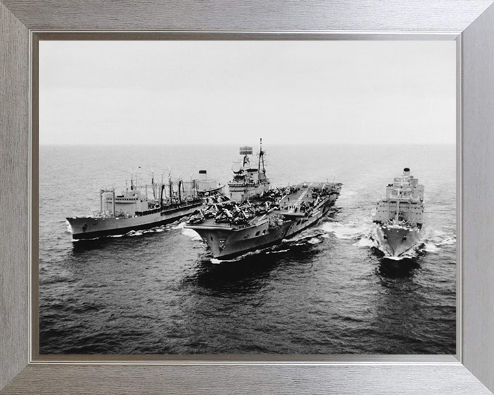 HMS Eagle (R05) Photo Print - RAS 1969 - Royal Navy Audacious Class Aircraft Carrier Hampshire Prints 10 x 8 Silver Frame No