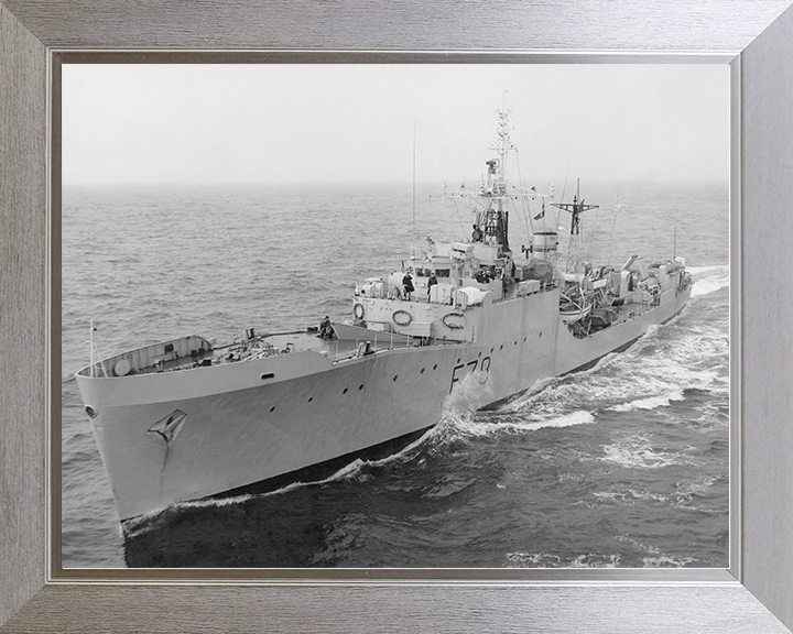 HMS Blackwood (F78) Royal Navy Blackwood Class Frigate Underway Photo Print Wall Art Decor Posters, Prints, & Visual Artwork Hampshire Prints 10 x 8 Silver Frame No