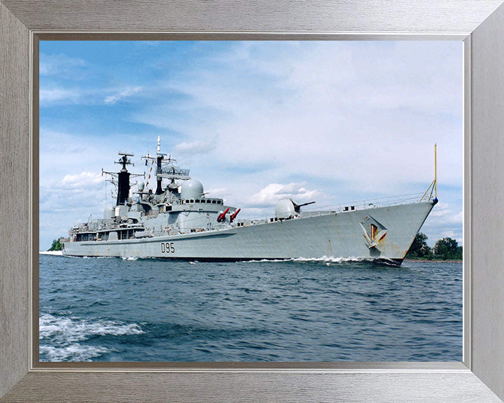 HMS Manchester (D95) Photo Print - Low Starboard View - Royal Navy Type 42 Destroyer Hampshire Prints 10 x 8 Silver Frame No