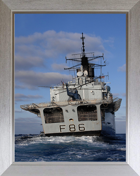 HMS Campbeltown (F86) Royal Navy Type 22 Frigate Stern View Photo Print Wall Art Decor Posters, Prints, & Visual Artwork Hampshire Prints 10 x 8 Silver Frame No