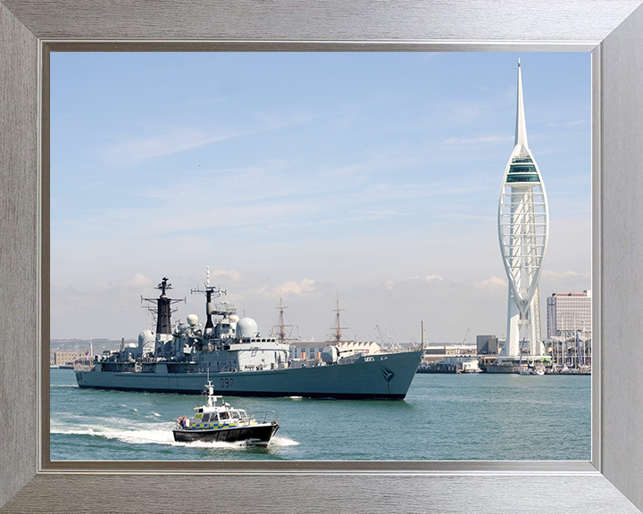 HMS Edinburgh (D97) Royal Navy Type 42 Destroyer Leaving Portsmouth Photo Print Wall Art Decor Posters, Prints, & Visual Artwork Hampshire Prints 10 x 8 Silver Frame No