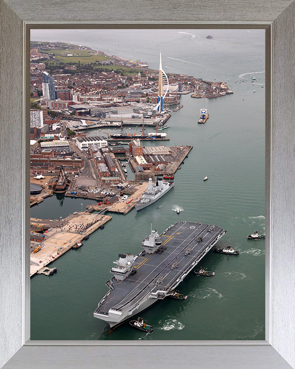 HMS Queen Elizabeth (R08) Photo Print - Portsmouth 2017 - Royal Navy Queen Elizabeth Class Aircraft Carrier Hampshire Prints 10 x 8 Silver Frame No