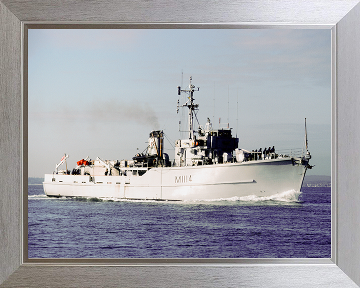 HMS Brinton (M1114) Royal Navy Ton Class Minesweeper Entering Harbour Photo Print Wall Art Decor Posters, Prints, & Visual Artwork Hampshire Prints 10 x 8 Silver Frame No