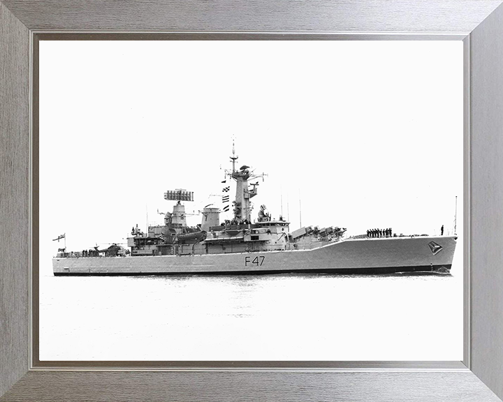 HMS Danae (F47) Royal Navy Leander Class Frigate Portsmouth 1983 Photo Print Wall Art Decor Posters, Prints, & Visual Artwork Hampshire Prints 10 x 8 Silver Frame No