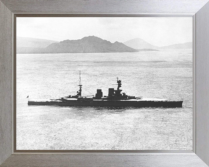 HMS Repulse (1916) Photo Print - At Sea - Royal Navy Renown Class Battlecruiser Hampshire Prints 10 x 8 Silver Frame No