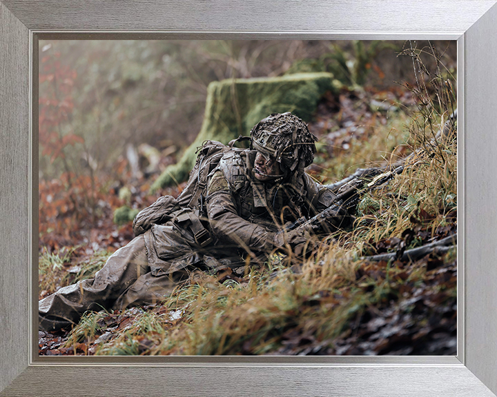 British Army Soldier Officer Cadet in the Field Photo Print Wall Art Military Decor Posters, Prints, & Visual Artwork Hampshire Prints 10 x 8 Silver Frame No
