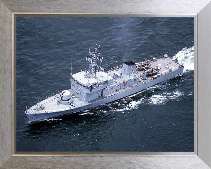 HMS Swift P243 Royal Navy Peacock Class Patrol Vessel Photo Print or Framed Print - Hampshire Prints