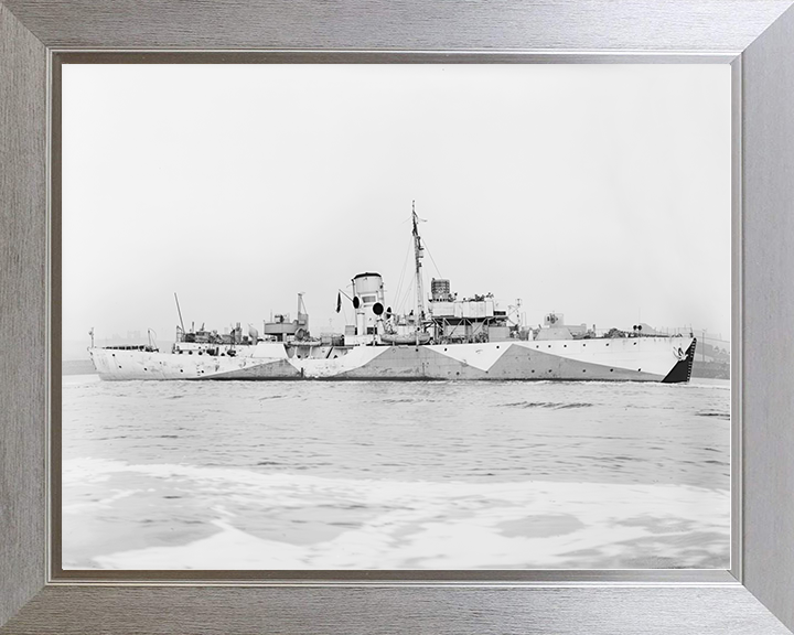HMS Campanula (K18) Royal Navy Flower Class Corvette Starboard View Photo Print Wall Art Decor Posters, Prints, & Visual Artwork Hampshire Prints 10 x 8 Silver Frame No