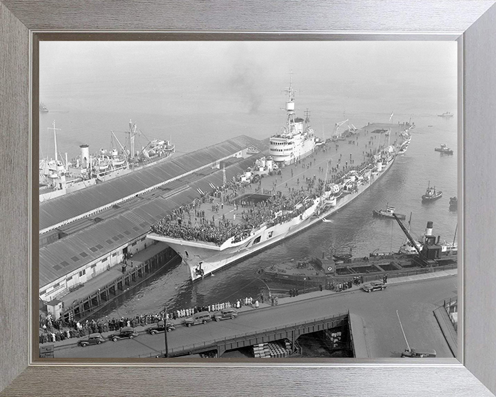 HMS Implacable (R86) Photo Print - Vancouver 1947 - Royal Navy Implacable Class Aircraft Carrier Hampshire Prints 10 x 8 Silver Frame No
