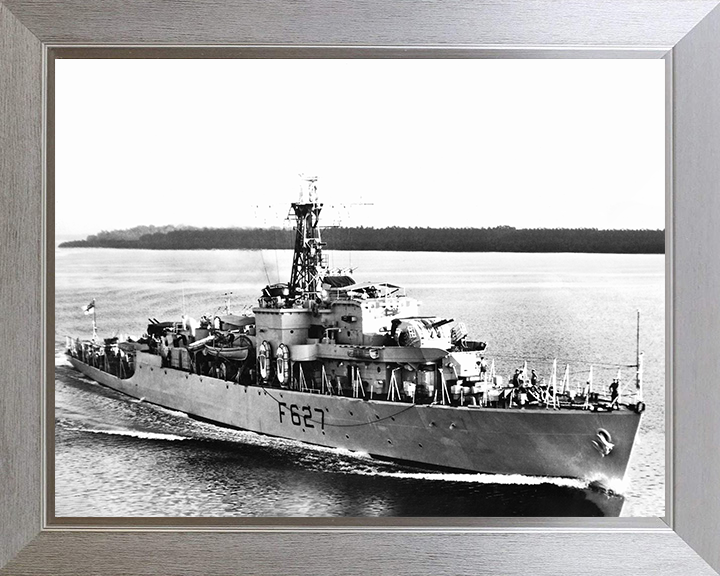 HMS Mounts Bay (F627) Photo Print - at sea - Royal Navy Bay Class Frigate Posters, Prints, & Visual Artwork Hampshire Prints 10 x 8 Silver Frame No