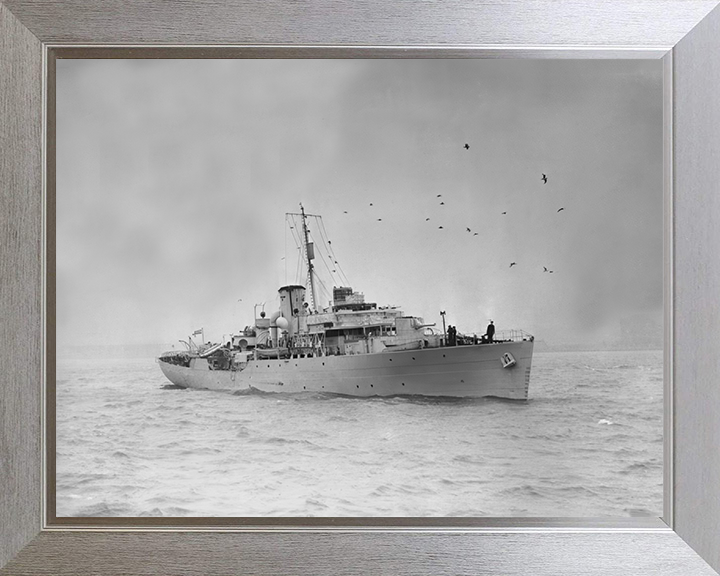 HMS Anchusa (K186) Photo Print - Liverpool 1941 - Royal Navy Flower Class Corvette Hampshire Prints 10 x 8 Silver Frame No