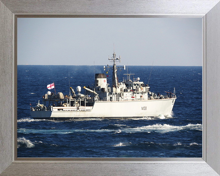 HMS Atherstone (M38) Royal Navy Hunt Class Mine Vessel Warfare Vessel At Sea Photo Print Wall Art Decor Posters, Prints, & Visual Artwork Hampshire Prints 10 x 8 Silver Frame No