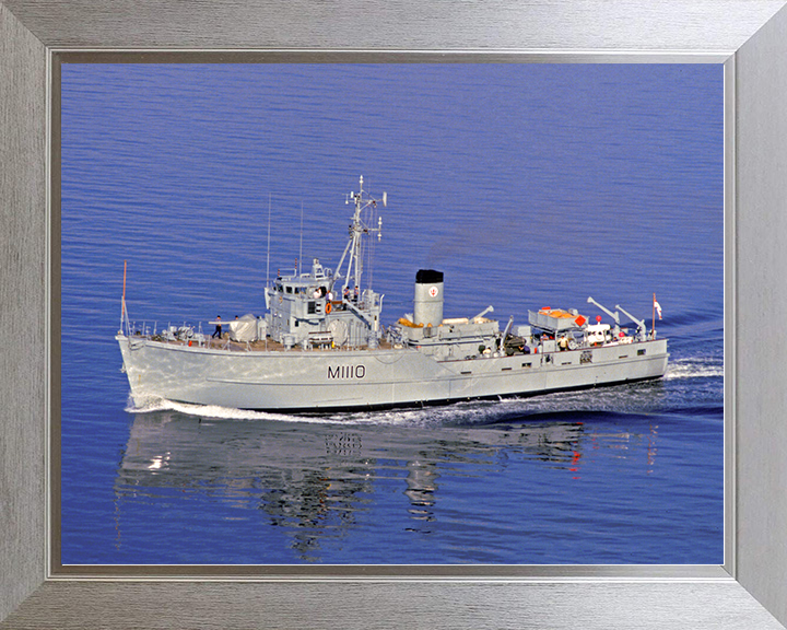 HMS Bildeston (M1110) Royal Navy Ton Class Minesweeper Port Side View Photo Print Wall Art Decor Posters, Prints, & Visual Artwork Hampshire Prints 10 x 8 Silver Frame No