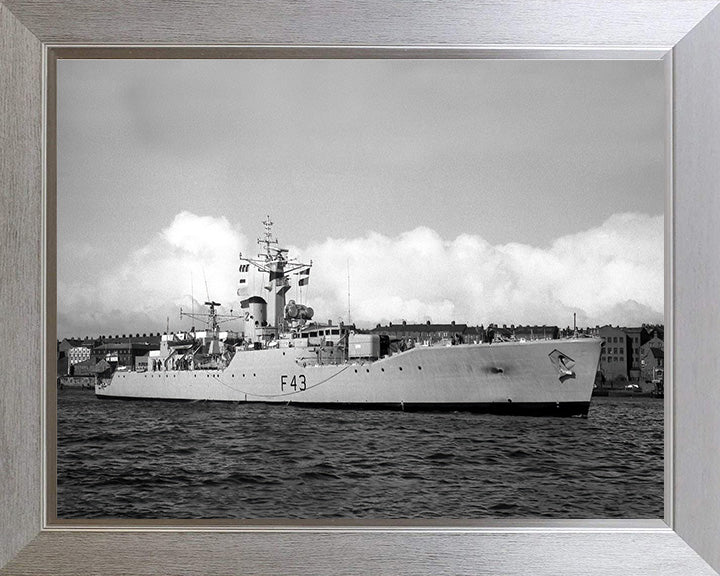 HMS Torquay F43 Royal Navy Whitby Class Frigate Photo Print or Framed Print - Hampshire Prints