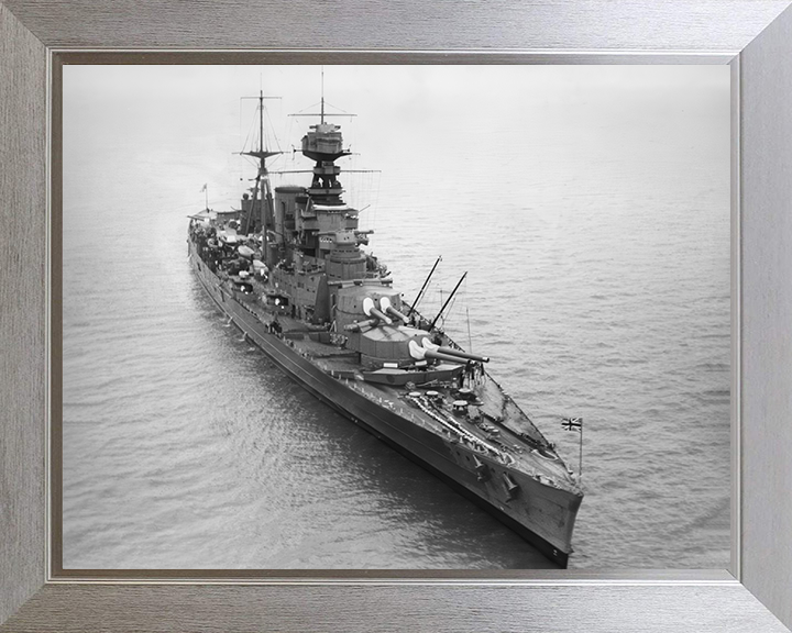 HMS Hood (51) Photo Print - At Sea - Royal Navy Admiral Class Battlecruiser Hampshire Prints 10 x 8 Silver Frame No