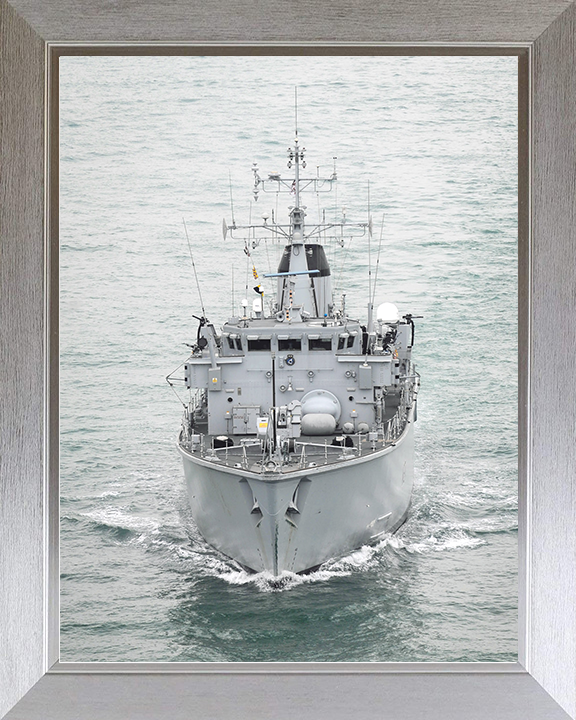 HMS Chiddingfold (M37) Royal Navy Hunt Class Minehunter High Bow View Photo Print Wall Art Decor Posters, Prints, & Visual Artwork Hampshire Prints 10 x 8 Silver Frame No
