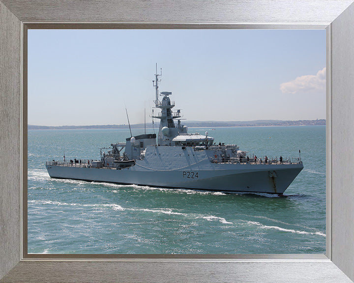 HMS Trent P224 Royal Navy River class patrol vessel Photo Print or Framed Print - Hampshire Prints