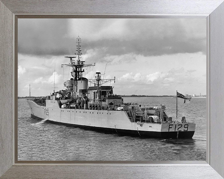 HMS Rhyl (F129) Photo Print - At Sea 1960 - Royal Navy Rothesay Class Frigate Posters, Prints, & Visual Artwork Hampshire Prints 10 x 8 Silver Frame No