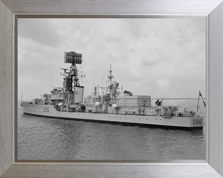 HMS Agincourt (D86) Photo Print - Underway - Royal Navy Battle Class Destroyer Posters, Prints, & Visual Artwork Hampshire Prints 10 x 8 Silver Frame No
